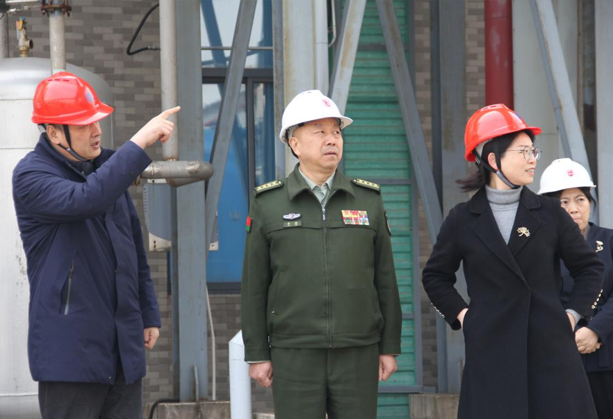 常州市委常委、常州军分区大校司令员廖鹏一行来赢博调研公司党管武装相关工作